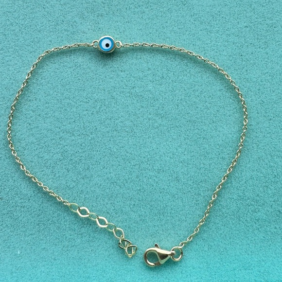 Dainty evil eye bracelet in 14k yellow gold - Picture 2 of 3